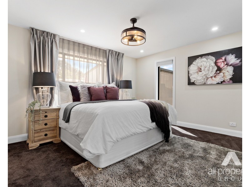 9 Wilmington Court, Helensvale QLD 4212