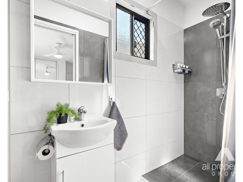 7 Dracon Street, Regents Park QLD 4118