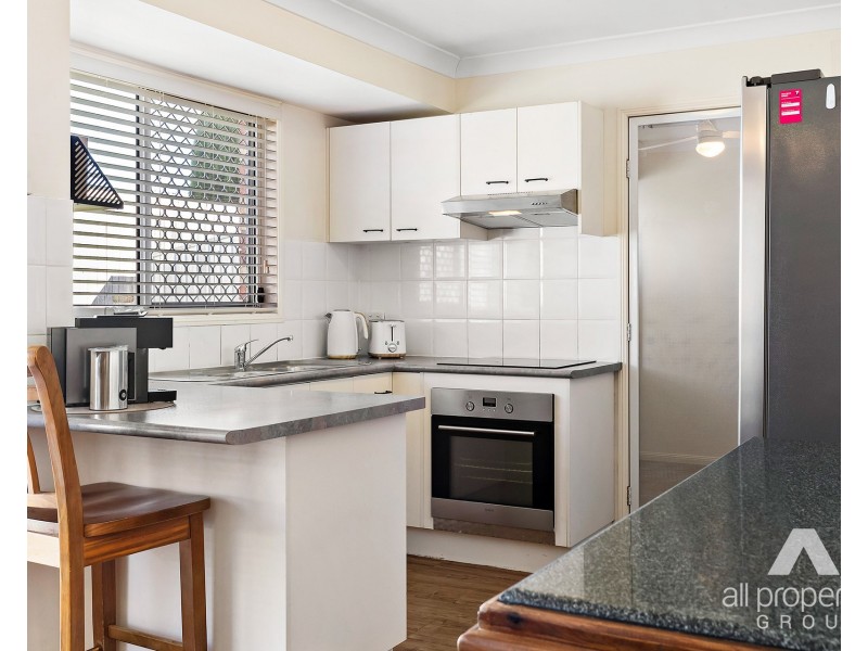 2 Dalvena Street, Marsden QLD 4132