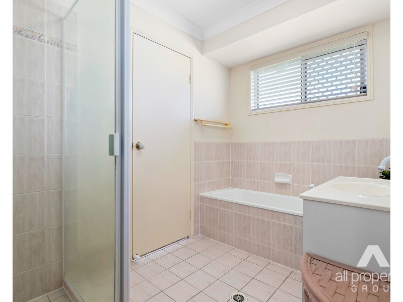 2 Dalvena Street, Marsden QLD 4132