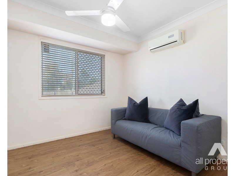 2 Dalvena Street, Marsden QLD 4132