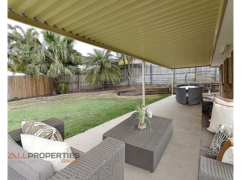 1 Regal Drive, Regents Park QLD 4118