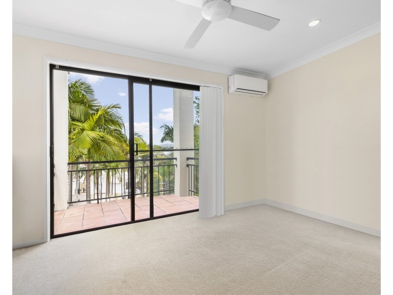 1602/22-34 Glenside Drive, Robina QLD 4226