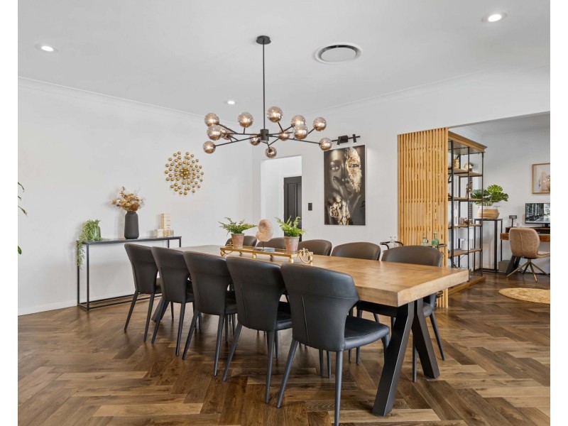 8 Hoylake Court, Cornubia QLD 4130