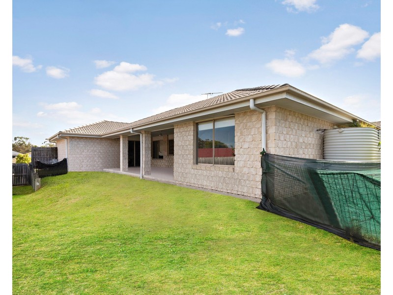 33 Barcombe Drive, Berrinba QLD 4117