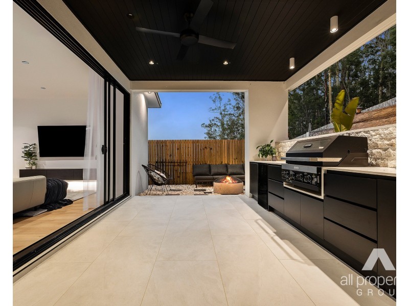 32 Falco Drive, Bahrs Scrub QLD 4207