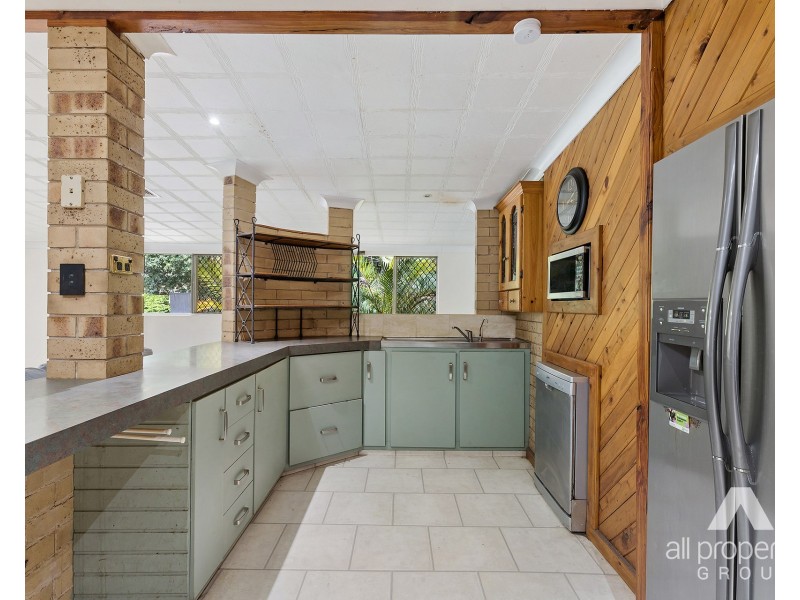 377 Middle Road, Greenbank QLD 4124