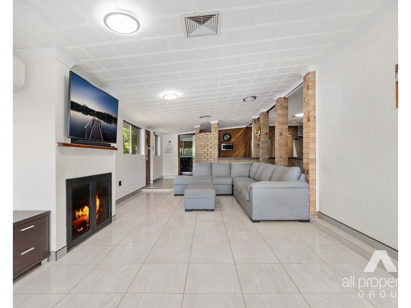 377 Middle Road, Greenbank QLD 4124