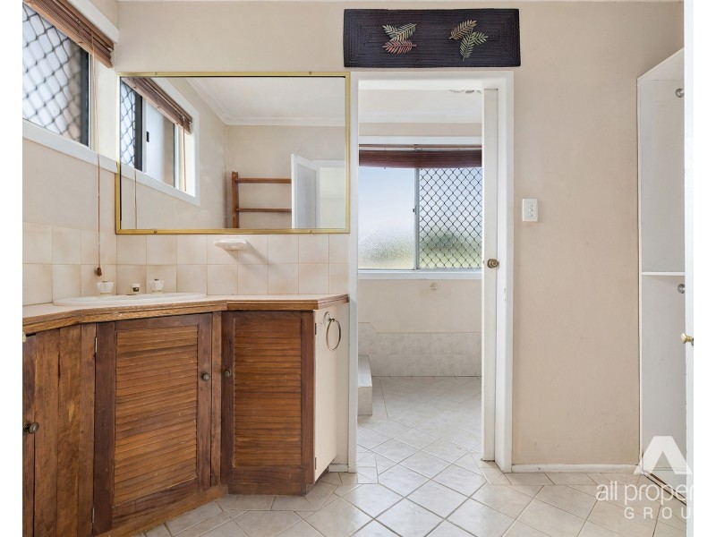 377 Middle Road, Greenbank QLD 4124