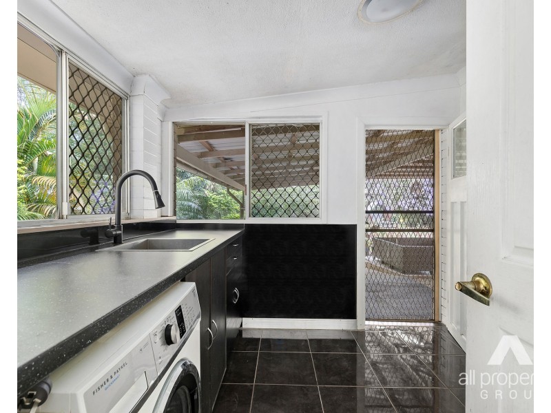 377 Middle Road, Greenbank QLD 4124