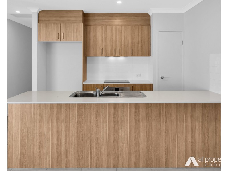 24 Ranchwood Avenue, Browns Plains QLD 4118