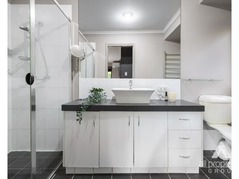 56-58 Jabiru Avenue, Greenbank QLD 4124