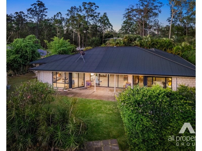 56-58 Jabiru Avenue, Greenbank QLD 4124