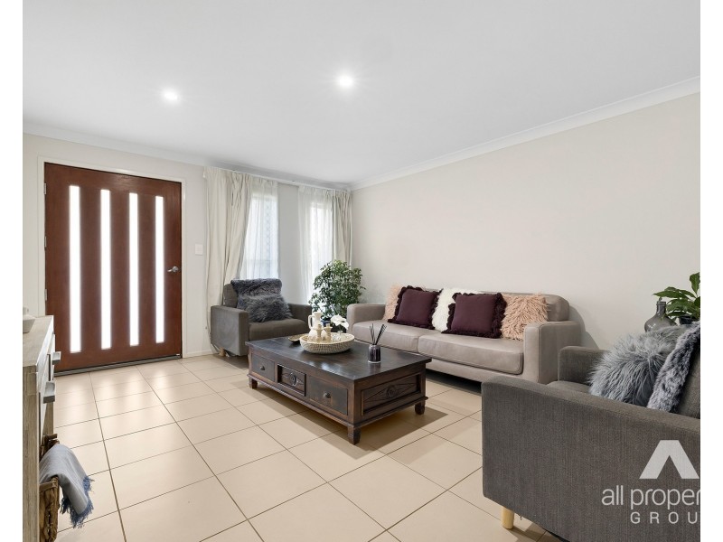 6 Longstaff Crescent, Pimpama QLD 4209