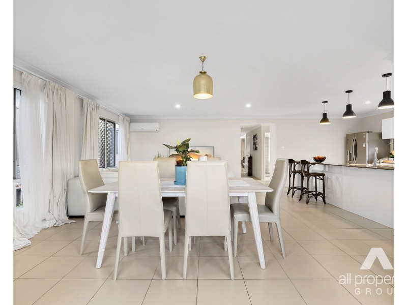 6 Longstaff Crescent, Pimpama QLD 4209