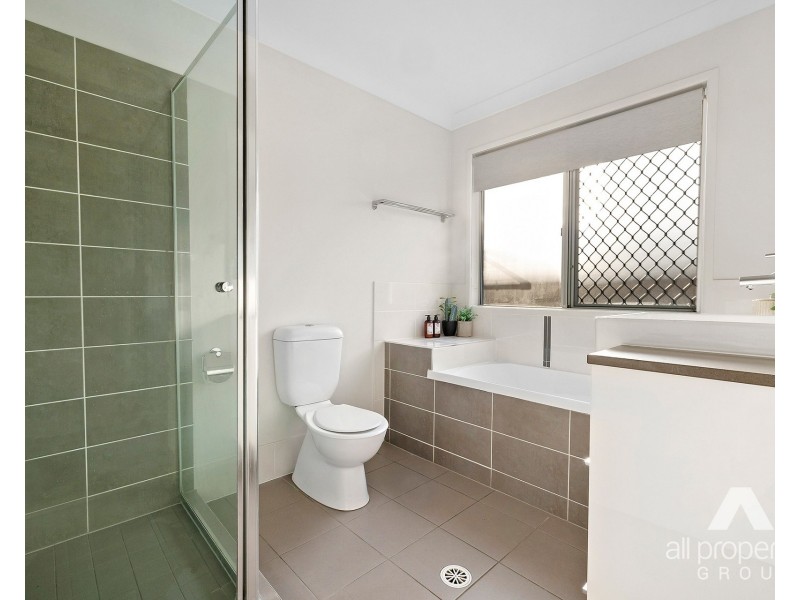 6 Longstaff Crescent, Pimpama QLD 4209