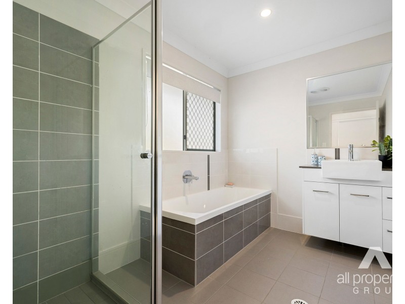 6 Longstaff Crescent, Pimpama QLD 4209