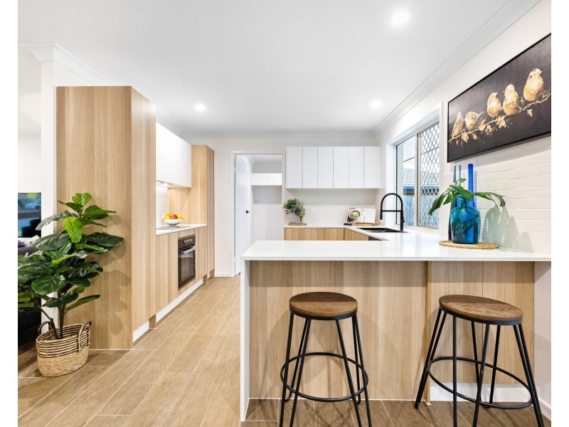 27 Redgum Drive, Regents Park QLD 4118