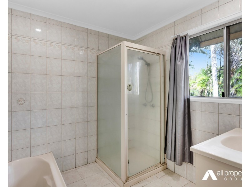 77 Talinga Drive, Park Ridge QLD 4125