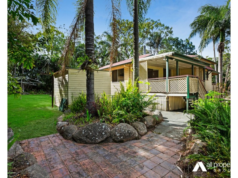 77 Talinga Drive, Park Ridge QLD 4125