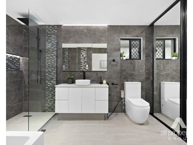 134 Middle Road, Boronia Heights QLD 4124