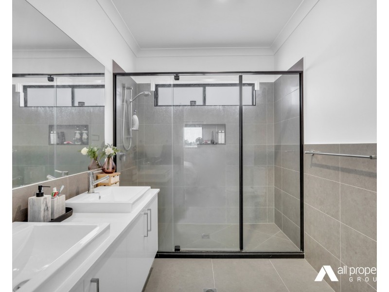 12 Notlob Court, Greenbank QLD 4124