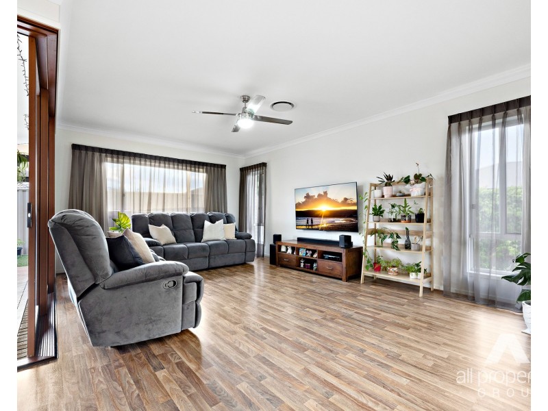 24 Summerview Avenue, Yarrabilba QLD 4207