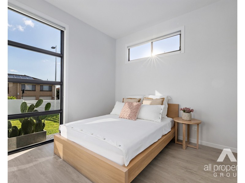 13 Cressbrook Street, Eight Mile Plains QLD 4113