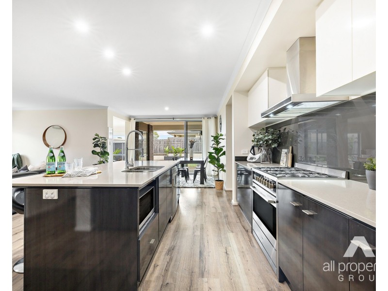 39 Greenstone Street, Yarrabilba QLD 4207