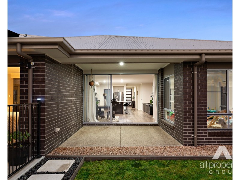 39 Greenstone Street, Yarrabilba QLD 4207