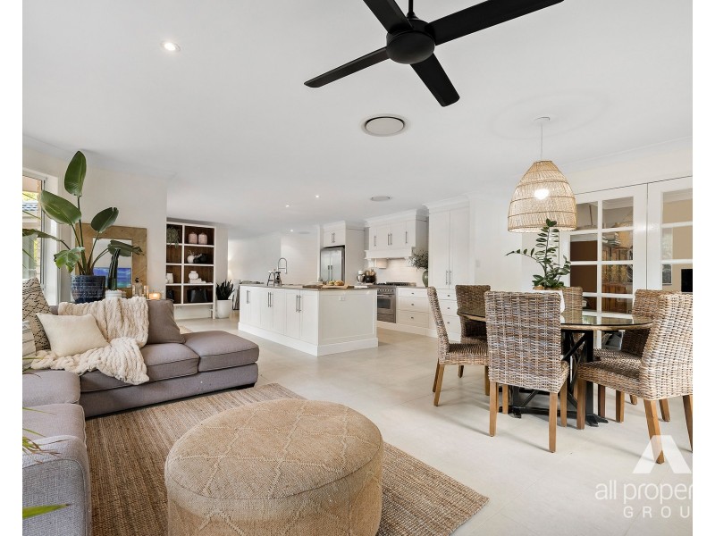 159-161 Merluna Road, Park Ridge South QLD 4125
