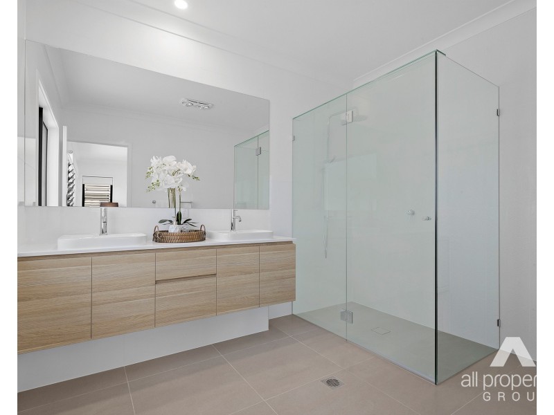 20/35 Sickle Avenue, Hope Island QLD 4212