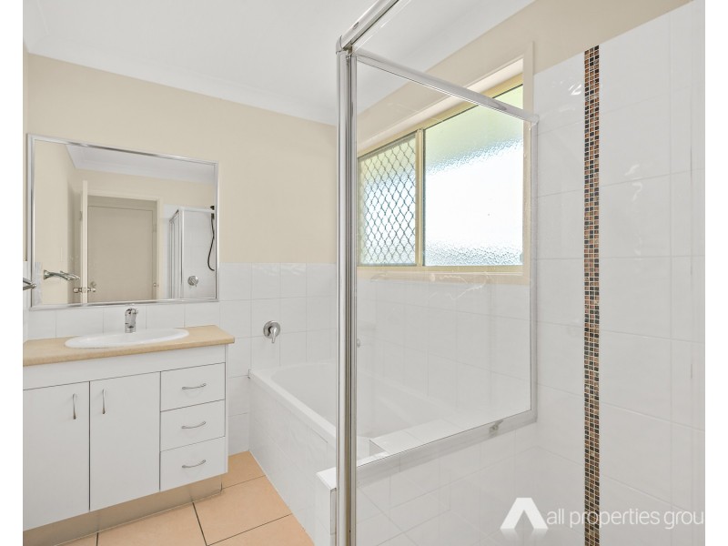 15 Lorikeet Way, Crestmead QLD 4132