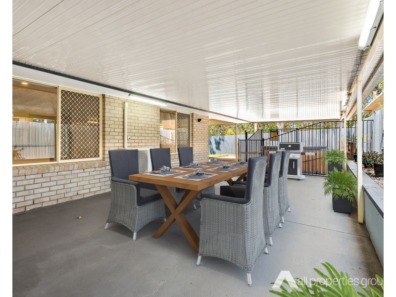 15 Lorikeet Way, Crestmead QLD 4132