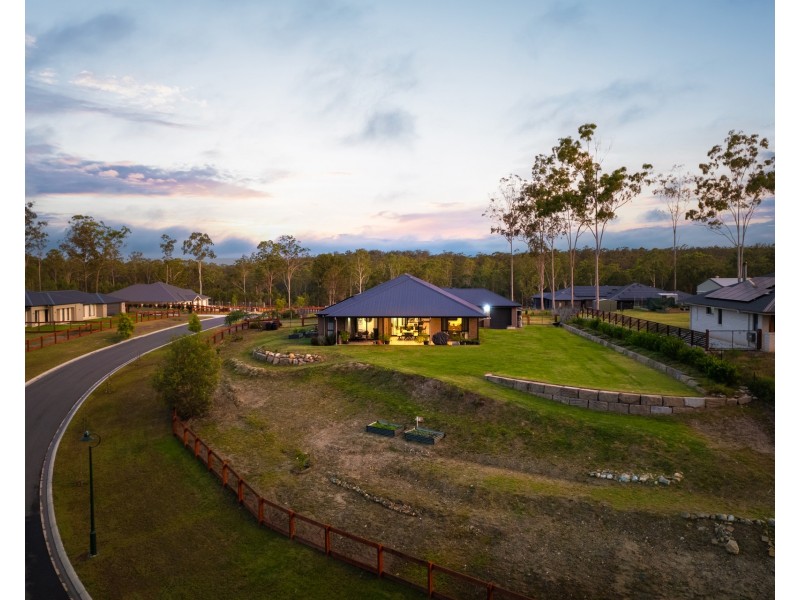 31-37 Flagtail Circuit, New Beith QLD 4124