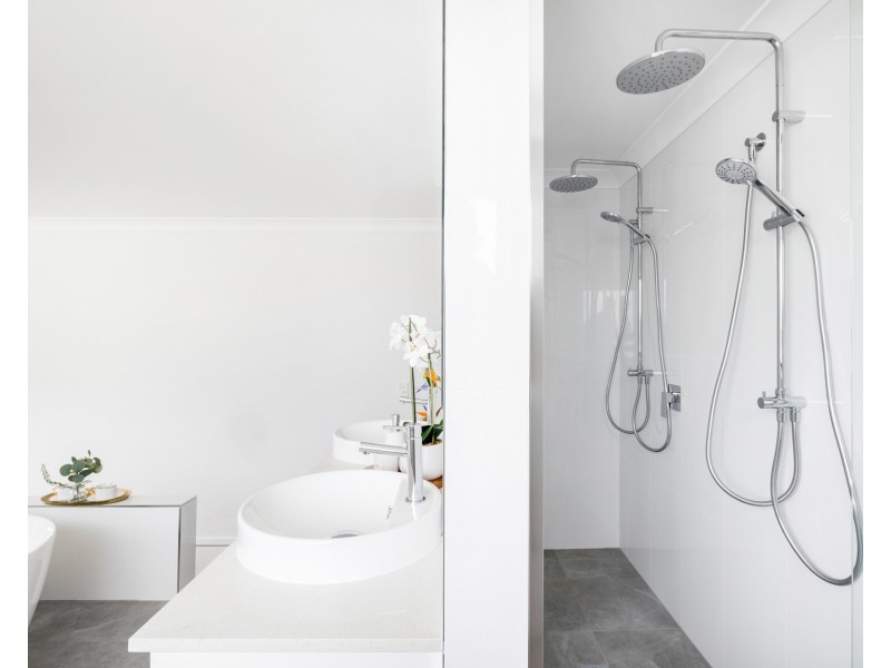 117 Esplanade, Redland Bay QLD 4165