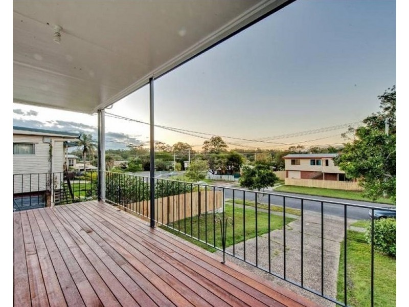 9 Alderbaran Drive, Kingston QLD 4114