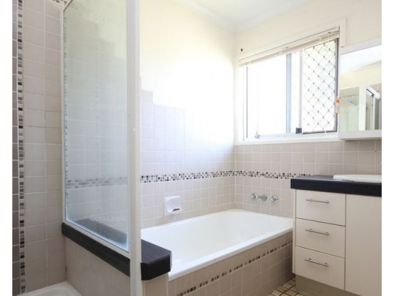 3 Distin Court, Hillcrest QLD 4118