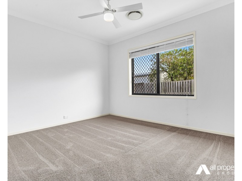 102 Parkwood Drive, Heathwood QLD 4110