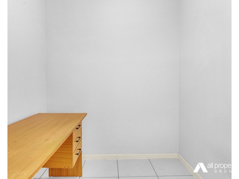 102 Parkwood Drive, Heathwood QLD 4110