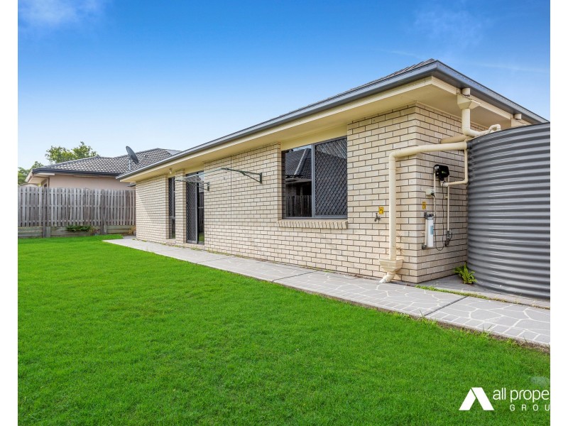 102 Parkwood Drive, Heathwood QLD 4110