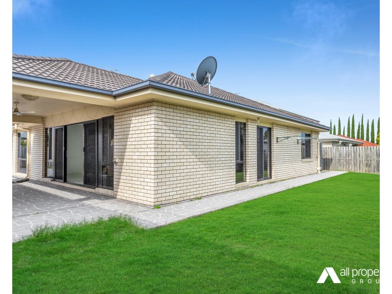 102 Parkwood Drive, Heathwood QLD 4110