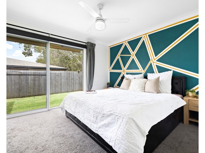 24 John Storey Court, Park Ridge QLD 4125