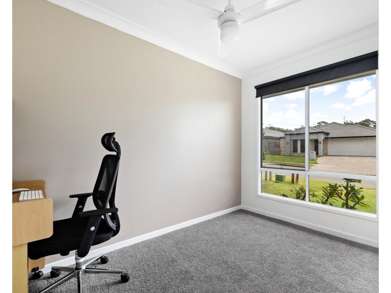 24 John Storey Court, Park Ridge QLD 4125