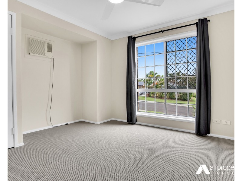 6 Barcrest Court, Crestmead QLD 4132
