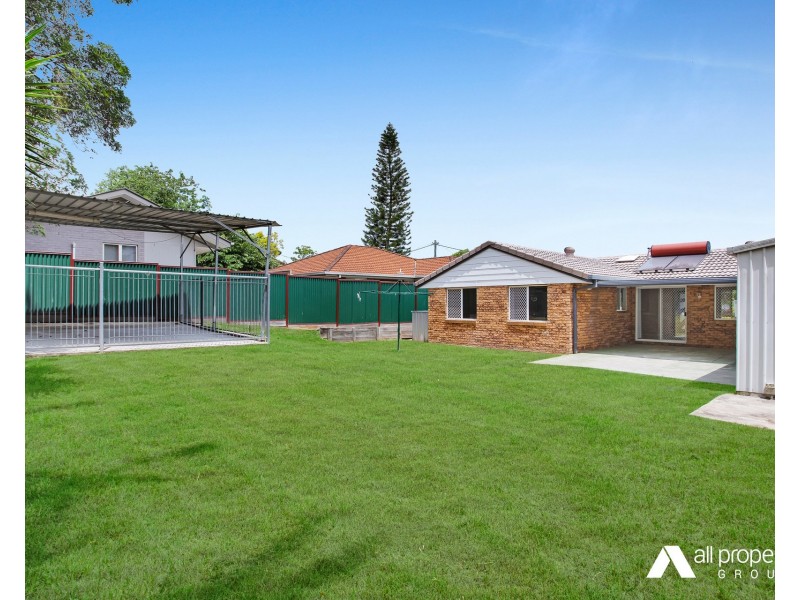 6 Barcrest Court, Crestmead QLD 4132