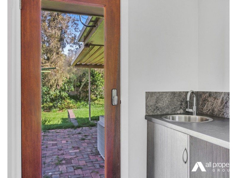 110 Equestrian Drive, Yamanto QLD 4305