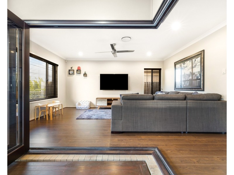 21 Conte Circuit, Augustine Heights QLD 4300