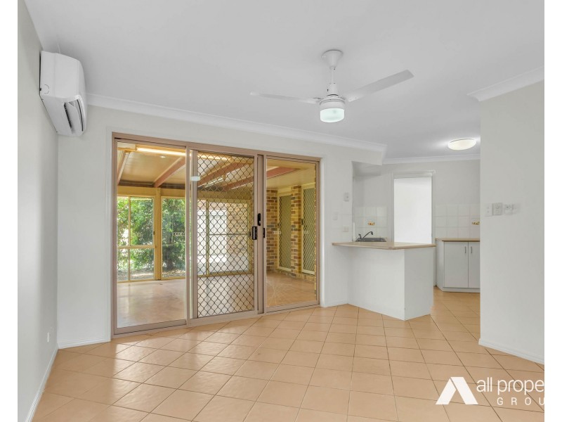 86 Parkroyal Crescent, Regents Park QLD 4118