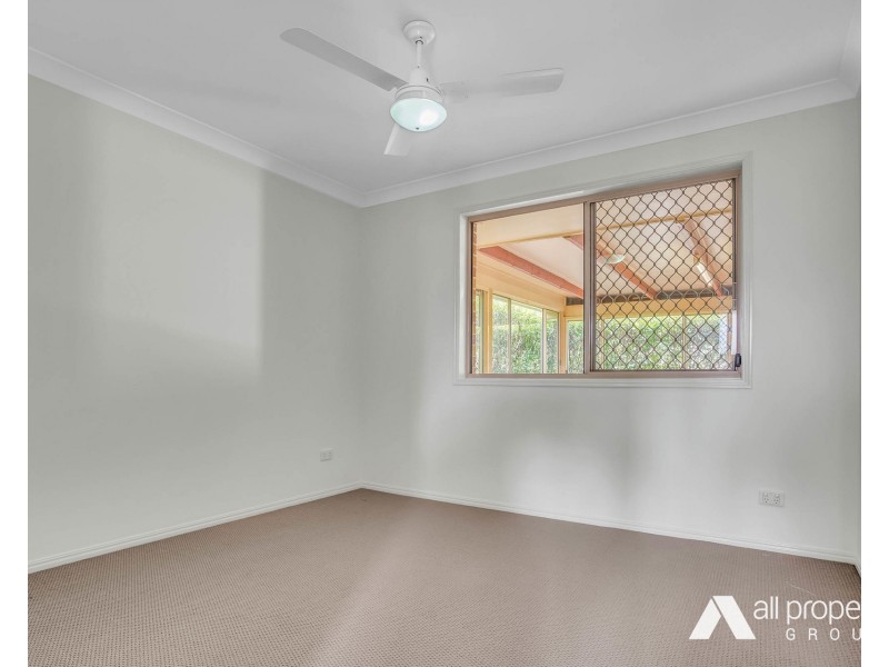 86 Parkroyal Crescent, Regents Park QLD 4118